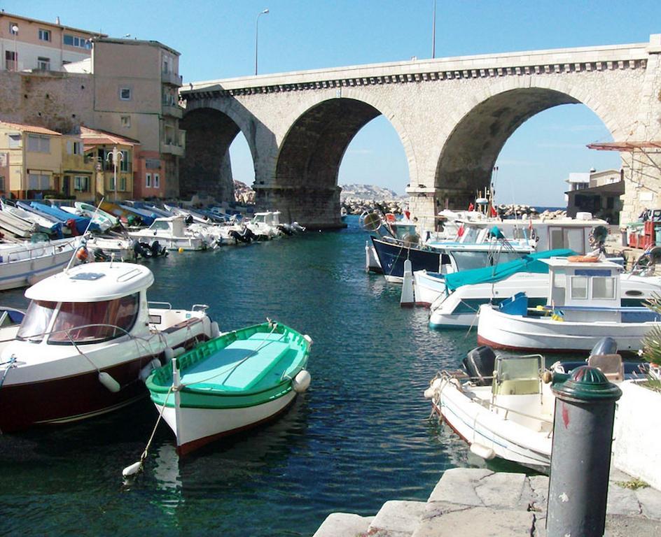 Hotel Peron Marseille Bagian luar foto